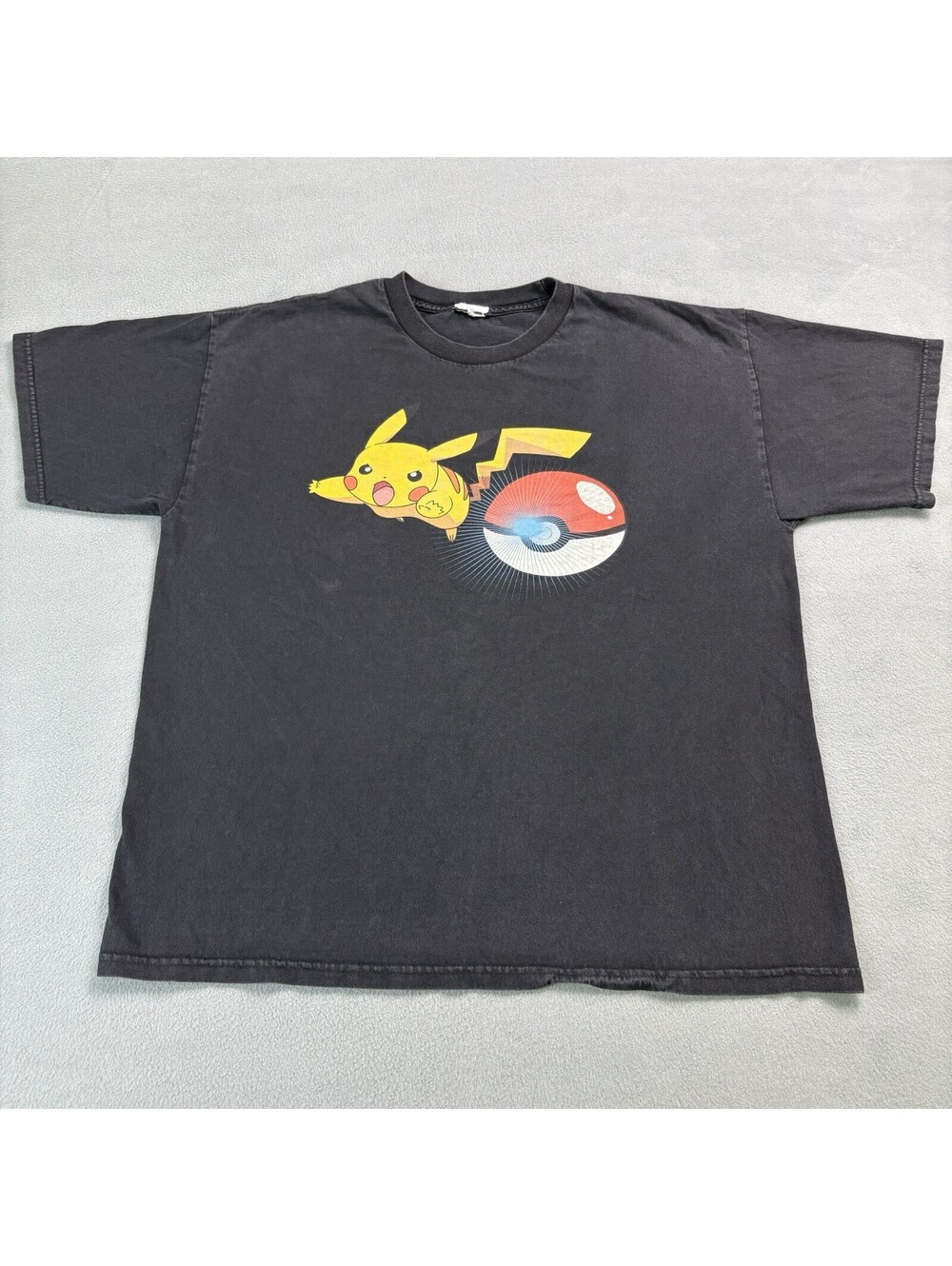 Vintage 2007 Pokemon Pikachu Pokeball T Shirt Size XL Black